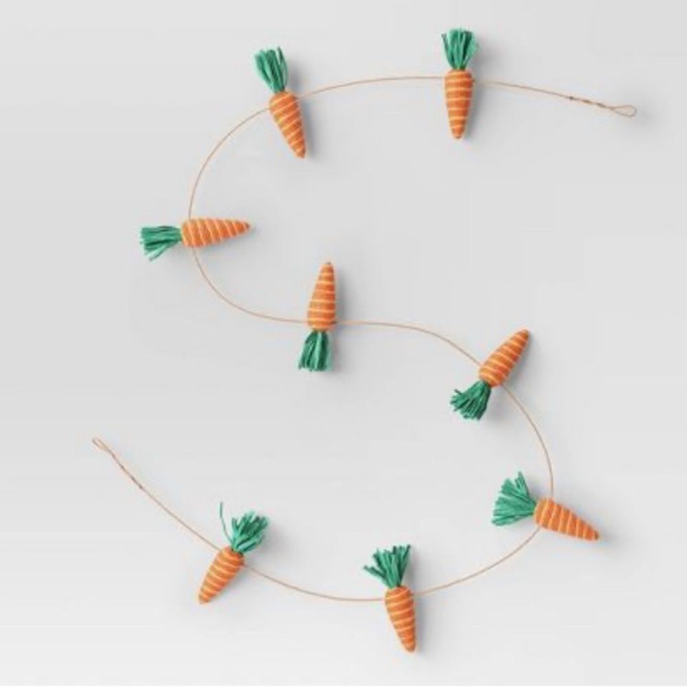 New Bundle of 2 Threshold Easter decorative Carrot Garland Holiday Festive